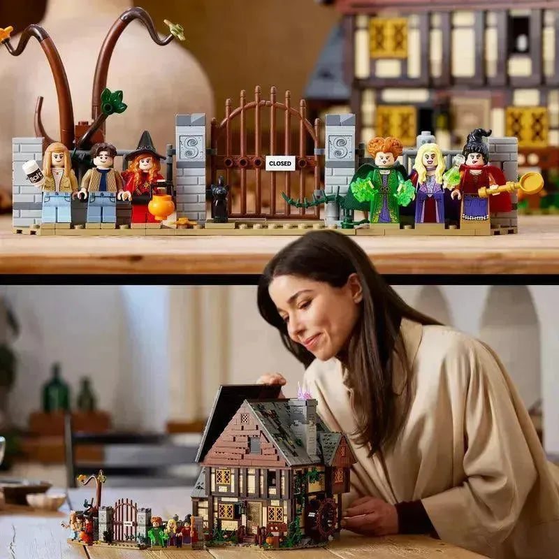 LEGO Disney Hocus Pocus: het huisje van de Sanderson-zussen 21341 Ideas LEGO IDEAS @ 2TTOYS | Official LEGO shop😊🥰 LEGO €. 229.99