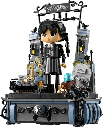 LEGO Wednesday Addams figuur 76780 Wednesday