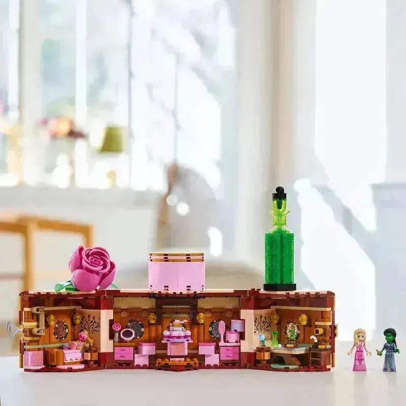 LEGO Glinda en Elphaba's slaapzaal 75683 Wicked LEGO DISNEY @ 2TTOYS | Official LEGO shop😊🥰 LEGO €. 58.99