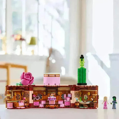 LEGO Glinda en Elphaba's slaapzaal 75683 Wicked LEGO DISNEY @ 2TTOYS | Official LEGO shop😊🥰 LEGO €. 58.99