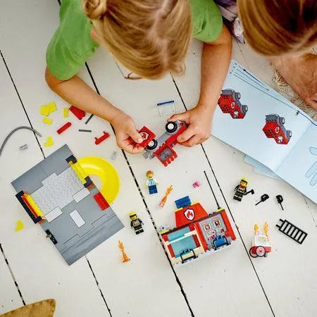 LEGO Brandweerkazerne en brandweerwagen 60375 City LEGO CITY @ 2TTOYS | Official LEGO shop😊🥰 LEGO €. 29.48