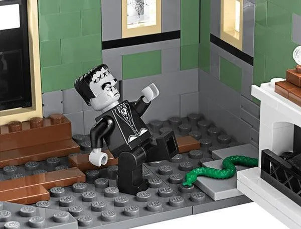 LEGO Haunted House 10228 Monster Fighters LEGO Monster Fighters @ 2TTOYS | Official LEGO shop😊🥰 LEGO €. 599.99